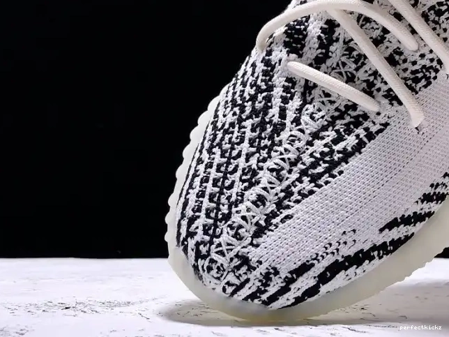 Adidas Yeezy Black Boost White V2 CP9654 350 Zebra 0529